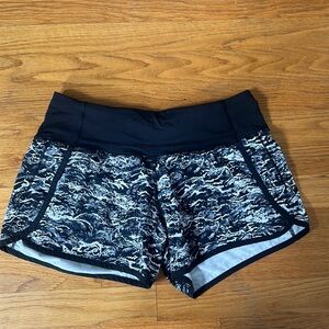 Lululemon speed up lined shorts. Size 4